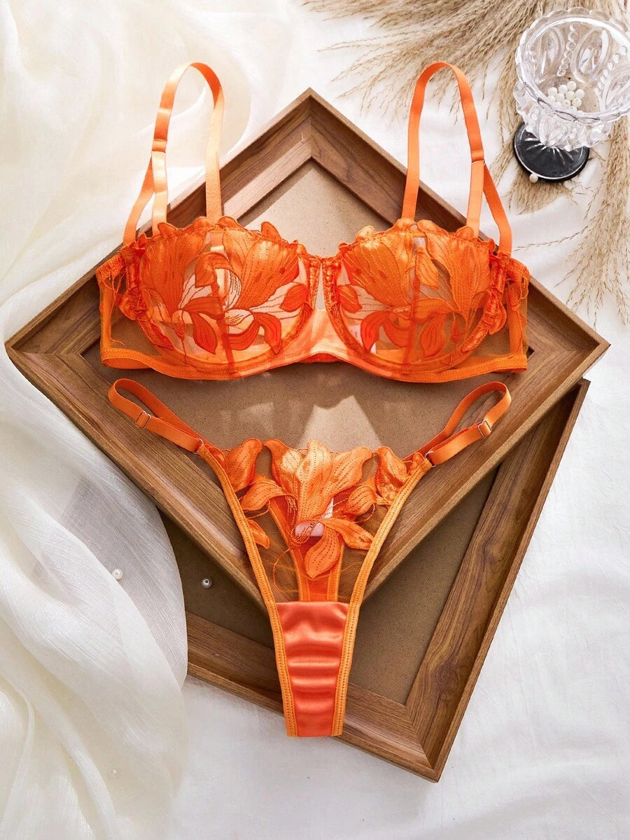 Conjunto Lingerie Bordado de Folha